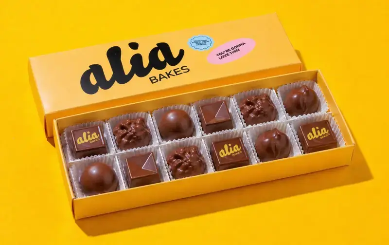 Chocolate Pralines Box (12 Pcs)